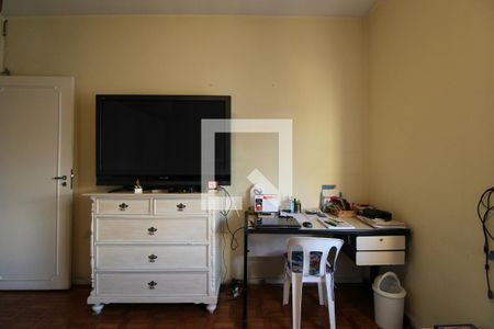 Casa à venda com 300m², 5 quartos e 3 vagas Casa à venda com 300m², 5 quartos e 3 vagasQuarto 3