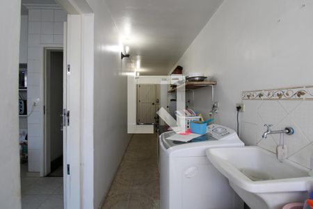 Casa à venda com 300m², 5 quartos e 3 vagasÁrea de Serviço