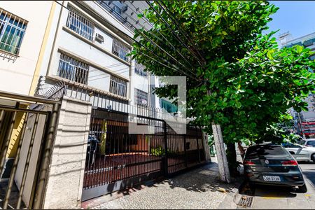 Apartamento à venda com 131m², 4 quartos e 1 vaga Apartamento à venda com 131m², 4 quartos e 1 vagaFachada