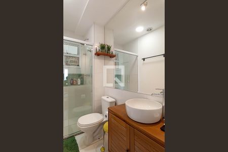 Apartamento à venda com 87m², 3 quartos e 2 vagasBanheiro social