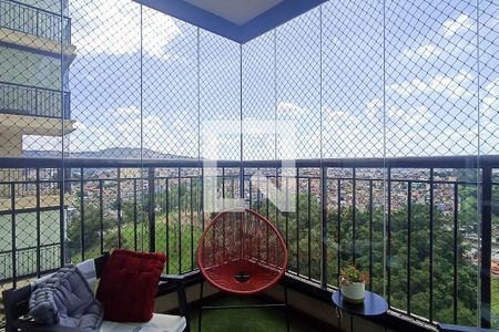 Varanda sala de apartamento à venda com 3 quartos, 87m² em Jardim Tupanci, Barueri