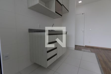 Cozinha de apartamento para alugar com 2 quartos, 57m² em Água Branca, São Paulo