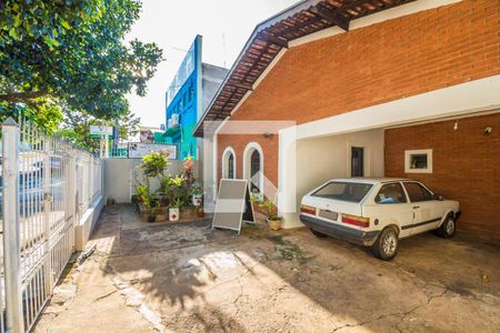 Casa à venda com 220m², 3 quartos e 2 vagasGaragem