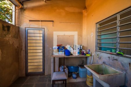 Casa à venda com 220m², 3 quartos e 2 vagasÁrea de Serviço