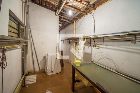 Casa à venda com 220m², 3 quartos e 2 vagasSala