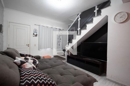 Sala de casa de condomínio à venda com 2 quartos, 68m² em Santa Maria, Osasco