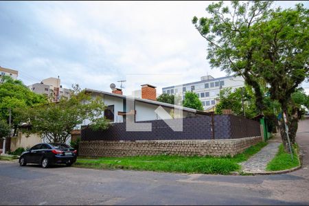 Casa para alugar com 230m², 3 quartos e 2 vagasFachada