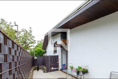 Casa para alugar com 230m², 3 quartos e 2 vagasQuintal