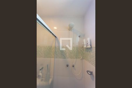 Casa à venda com 180m², 3 quartos e 2 vagasBanheiro 