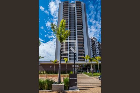 Apartamento à venda com 107m², 3 quartos e 2 vagas Apartamento à venda com 107m², 3 quartos e 2 vagasFachada