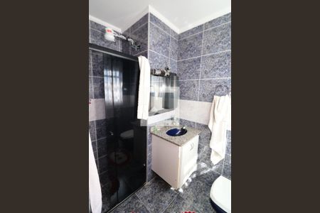 Casa para alugar com 220m², 3 quartos e 6 vagasBanheiro suite 2