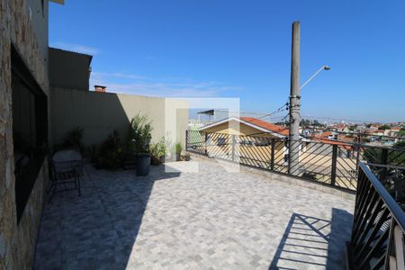 Casa para alugar com 220m², 3 quartos e 6 vagasVaranda