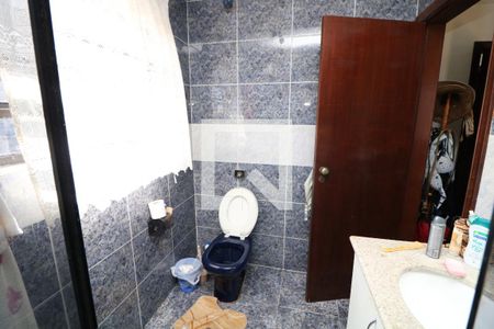 Casa para alugar com 220m², 3 quartos e 6 vagasBanheiro suite 3