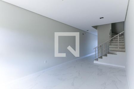 Sala de casa à venda com 2 quartos, 108m² em Hípica, Porto Alegre