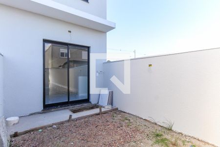 Casa à venda com 108m², 2 quartos e 1 vaga Casa à venda com 108m², 2 quartos e 1 vagaQuintal