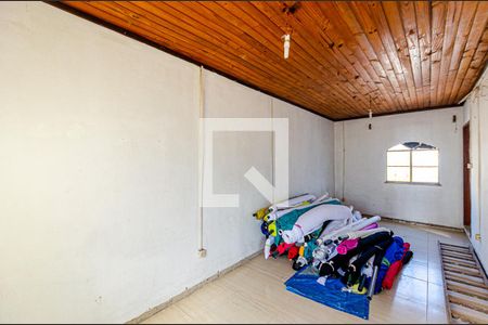 Casa à venda com 180m², 4 quartos e 2 vagasSala/Quarto casa 2