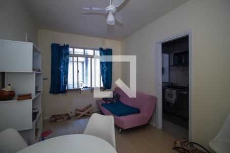 Apartamento à venda com 44m², 2 quartos e sem vaga Apartamento à venda com 44m², 2 quartos e sem vagaSala