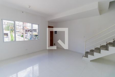 Sala de casa de condomínio à venda com 3 quartos, 144m² em Vila Granada, São Paulo