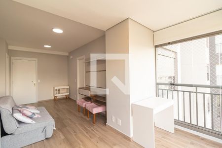 Sala e varanda de apartamento para alugar com 1 quarto, 47m² em Vila Anglo Brasileira, São Paulo