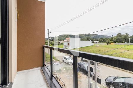 Casa à venda com 108m², 2 quartos e 1 vaga Casa à venda com 108m², 2 quartos e 1 vagaSacada
