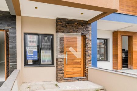 Casa à venda com 108m², 2 quartos e 1 vaga Casa à venda com 108m², 2 quartos e 1 vagaFachada