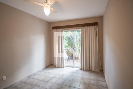 Sala de TV de casa de condomínio à venda com 3 quartos, 200m² em Jardim Chapadão, Campinas