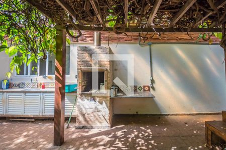 Casa de condomínio à venda com 200m², 3 quartos e 2 vagasChurrasqueira