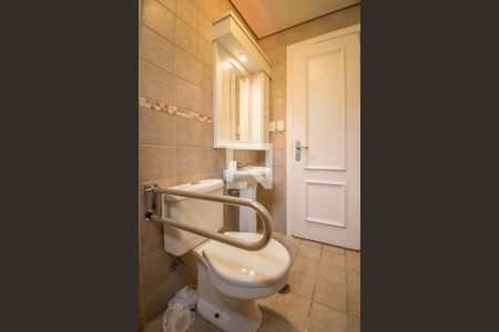 Casa de condomínio à venda com 200m², 3 quartos e 2 vagasLavabo