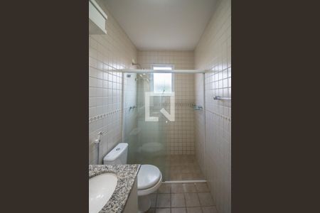 Casa de condomínio à venda com 200m², 3 quartos e 2 vagasBanheiro da Suíte