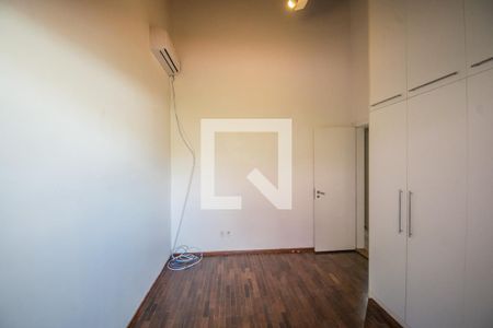 Casa de condomínio à venda com 200m², 3 quartos e 2 vagasQuarto 1