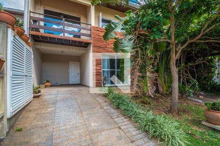 Casa de condomínio à venda com 200m², 3 quartos e 2 vagasGaragem