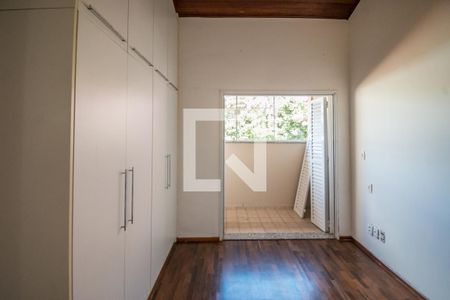 Casa de condomínio à venda com 200m², 3 quartos e 2 vagasQuarto 1