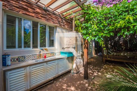 Casa de condomínio à venda com 200m², 3 quartos e 2 vagasChurrasqueira