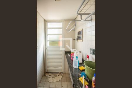 Casa de condomínio à venda com 200m², 3 quartos e 2 vagasÁrea de Serviço