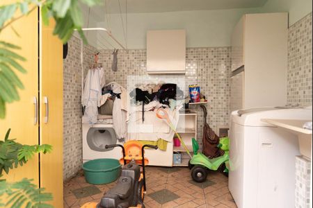 Casa à venda com 150m², 3 quartos e 3 vagas Casa à venda com 150m², 3 quartos e 3 vagasÁrea de serviço