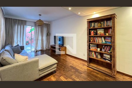 Sala de casa à venda com 3 quartos, 200m² em Aclimação, São Paulo