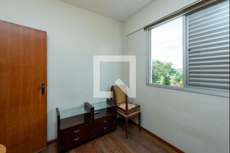 Apartamento à venda com 125m², 3 quartos e 2 vagasQuarto 2