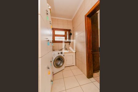 Casa à venda com 250m², 5 quartos e 4 vagasÁrea de serviço