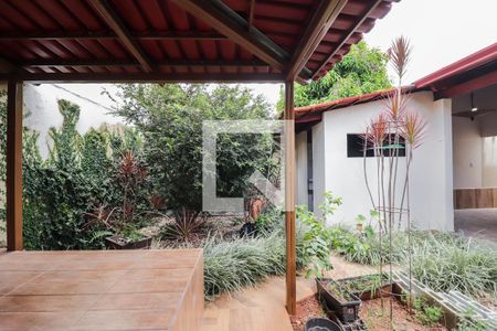 Casa para alugar com 170m², 2 quartos e sem vaga Casa para alugar com 170m², 2 quartos e sem vagaQuintal
