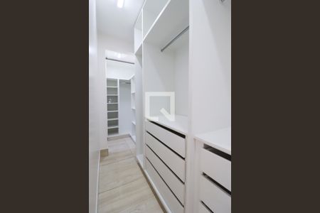 Casa para alugar com 170m², 2 quartos e sem vaga Casa para alugar com 170m², 2 quartos e sem vagaCloset