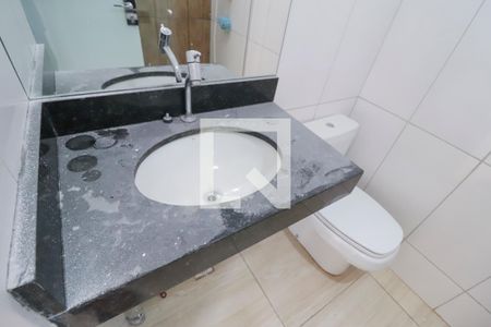 Casa para alugar com 170m², 2 quartos e sem vaga Casa para alugar com 170m², 2 quartos e sem vagaBanheiro da suíte 2