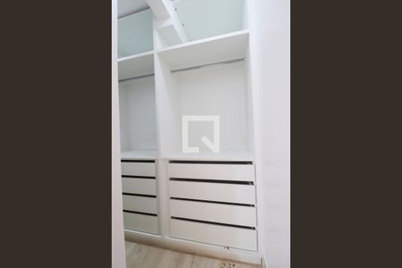 Casa para alugar com 170m², 2 quartos e sem vaga Casa para alugar com 170m², 2 quartos e sem vagaCloset
