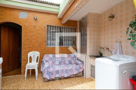 Casa à venda com 70m², 2 quartos e 1 vagaÁrea de Serviço