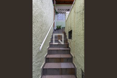 Casa à venda com 70m², 2 quartos e 1 vagaEscadas