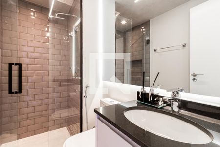 Banheiro de kitnet/studio à venda com 1 quarto, 25m² em Indianópolis, São Paulo