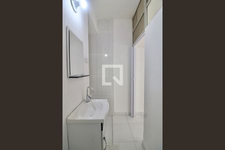 Banheiro de apartamento para alugar com 1 quarto, 35m² em Santa Ifigênia, São Paulo
