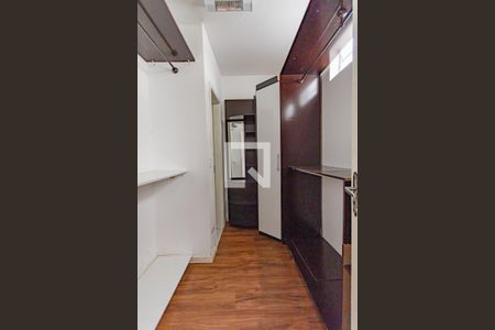 Casa para alugar com 350m², 8 quartos e 3 vagasCloset
