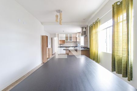 Casa para alugar com 350m², 8 quartos e 3 vagasCozinha