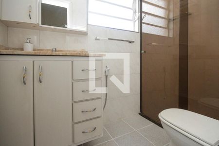 Casa para alugar com 103m², 3 quartos e 2 vagasBanheiro Social