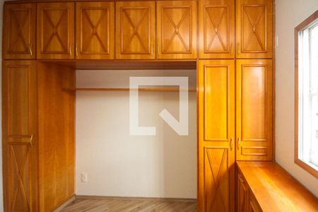 Casa para alugar com 103m², 3 quartos e 2 vagasQuarto